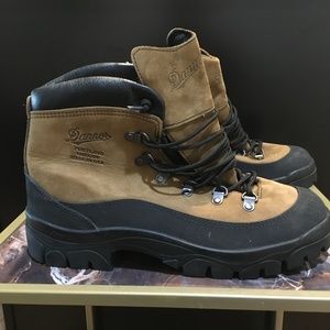 Danner Combat Hiker- New without tags